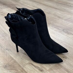 NEW Women’s Goxeou Suede Ankle Boots